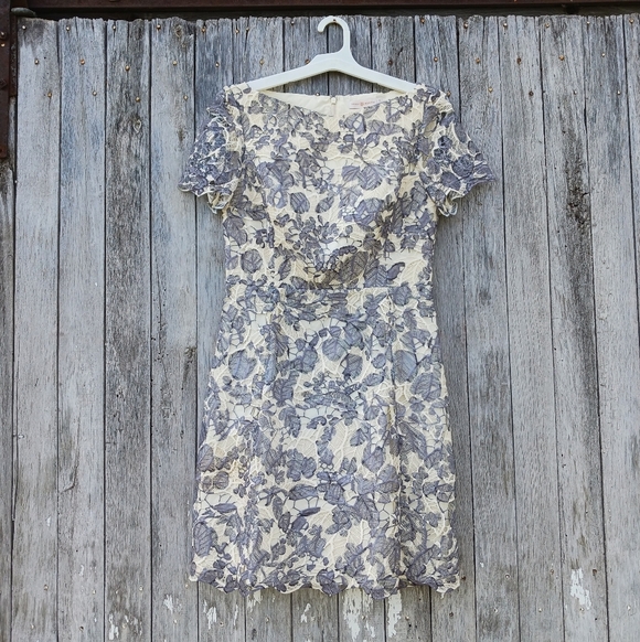 Tory Burch Dresses & Skirts - Tory Burch Womens Sz 8 Guipure Summer Lace Natural Floral Mini Dress Gray/Cream